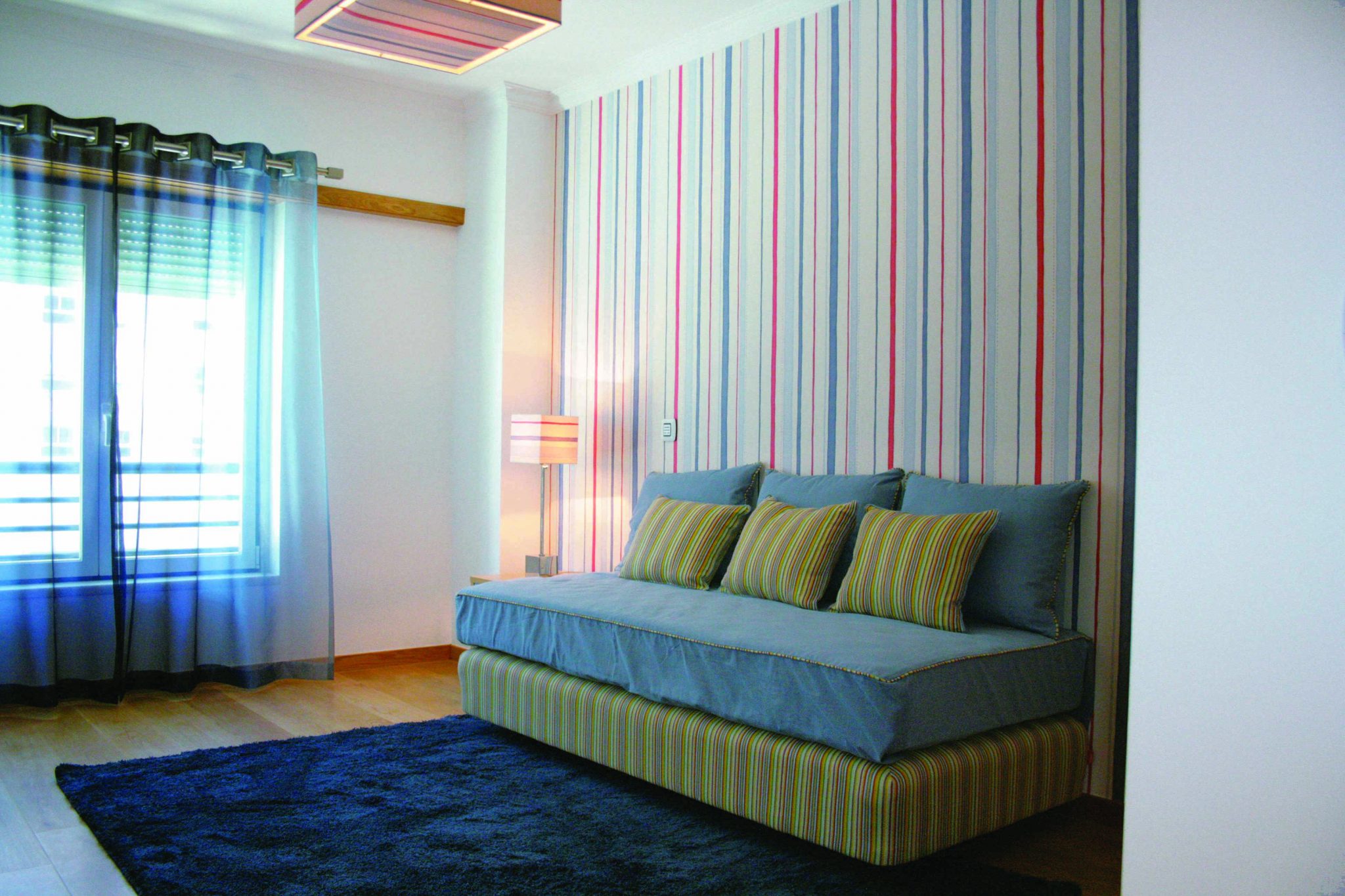 Quarto de rapaz decorado por medida